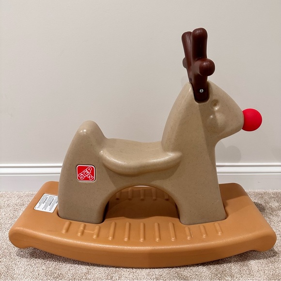 Step2 Rudolph The Rocking Reindeer Toy - Picture 2 of 11